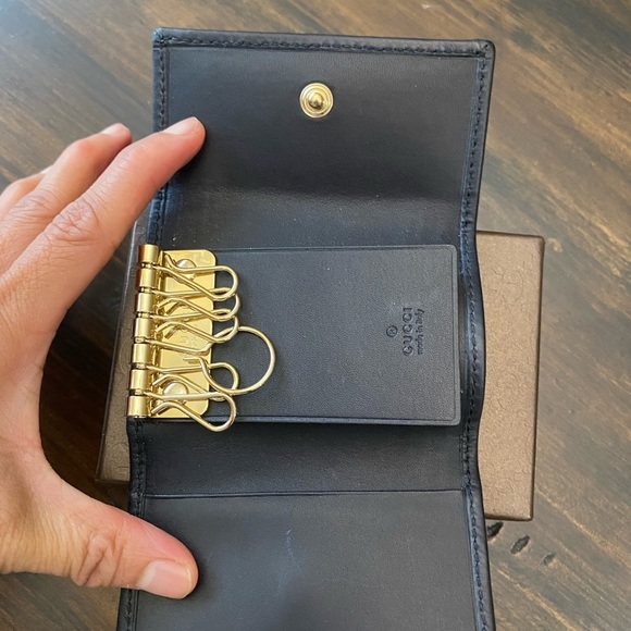 Gucci red & blue sherryline key holder - Picture 12 of 12